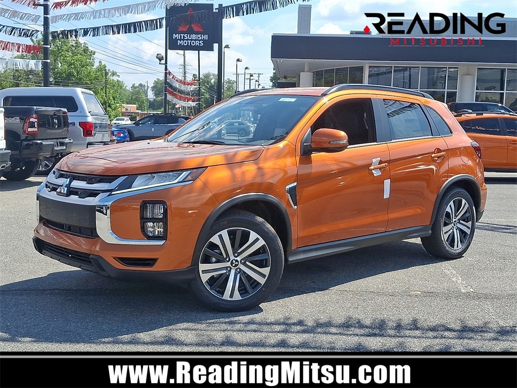 2025 Mitsubishi Outlander Sport SEL's photo