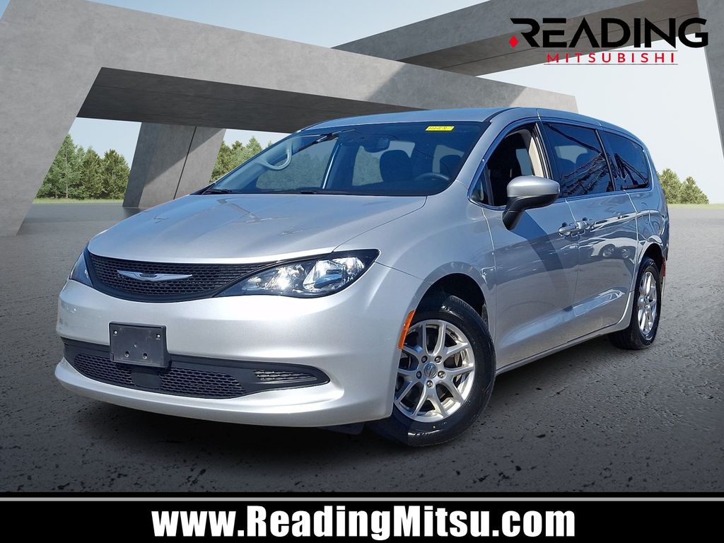 2023 Chrysler Voyager LX