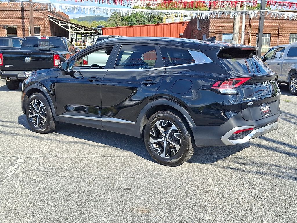 2023 Kia Sportage EX - Photo 7