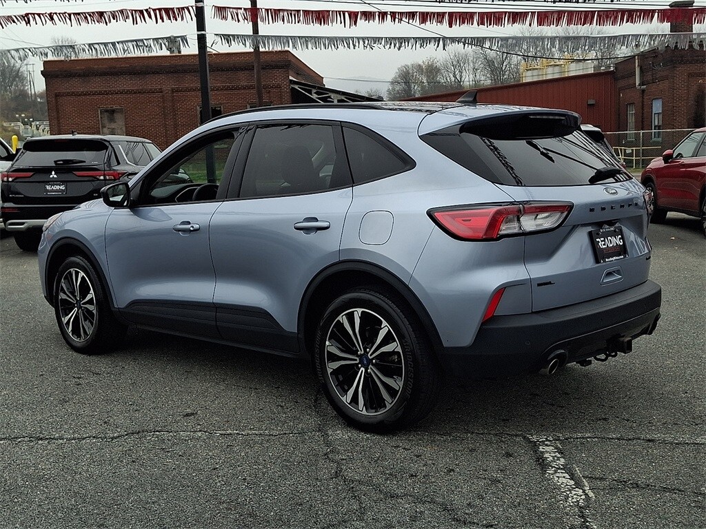 2022 Ford Escape SEL photo 4