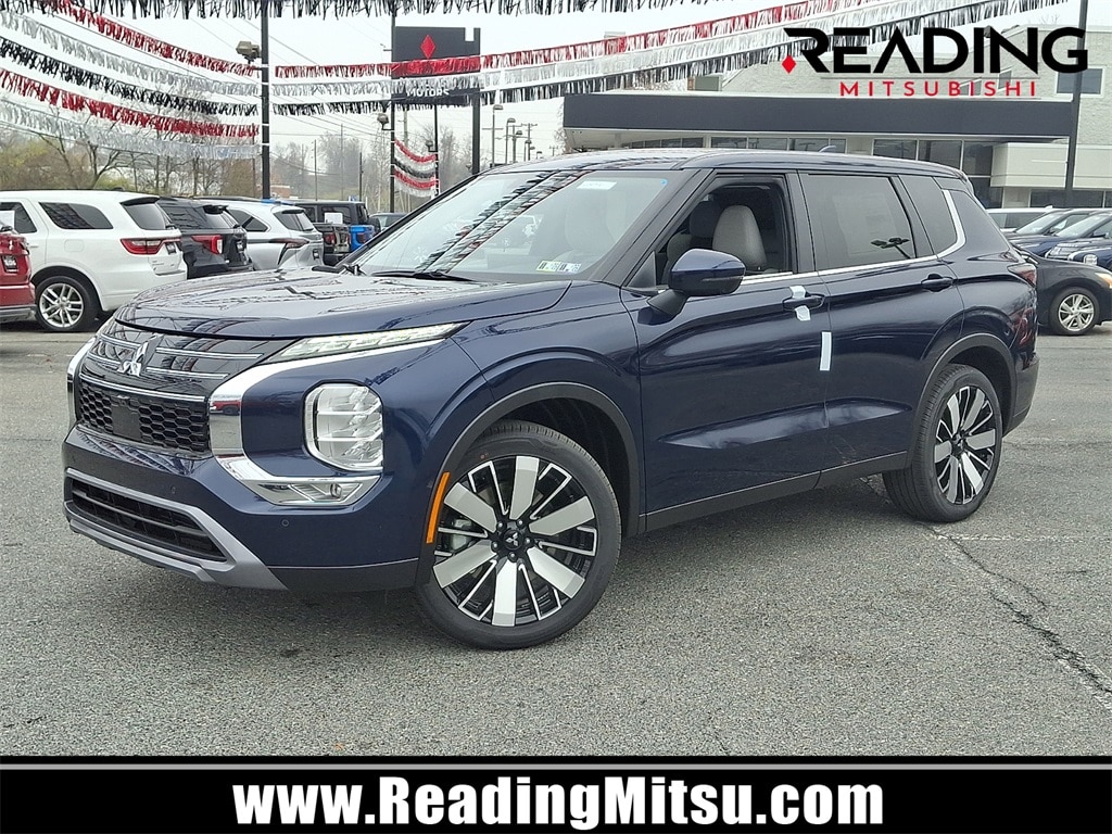 2025 Mitsubishi Outlander SE's photo