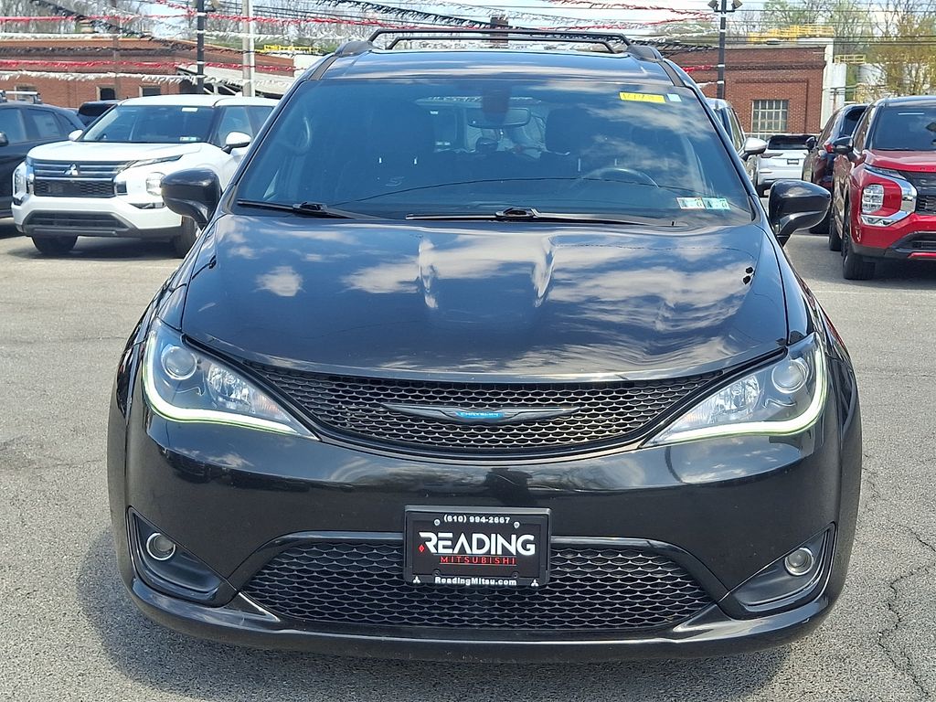 Used 2020 Chrysler Pacifica Hybrid Touring L with VIN 2C4RC1L7XLR196293 for sale in Reading, PA