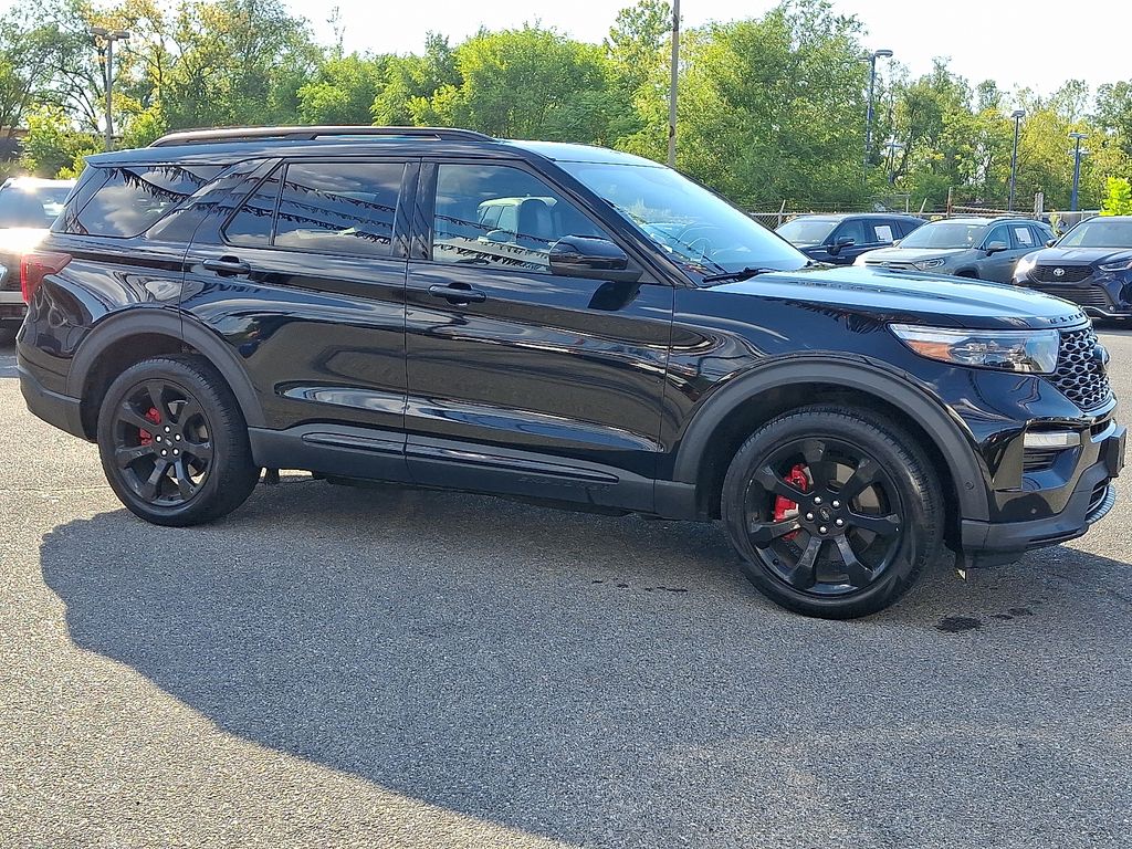 2022 Ford Explorer ST - Photo 4