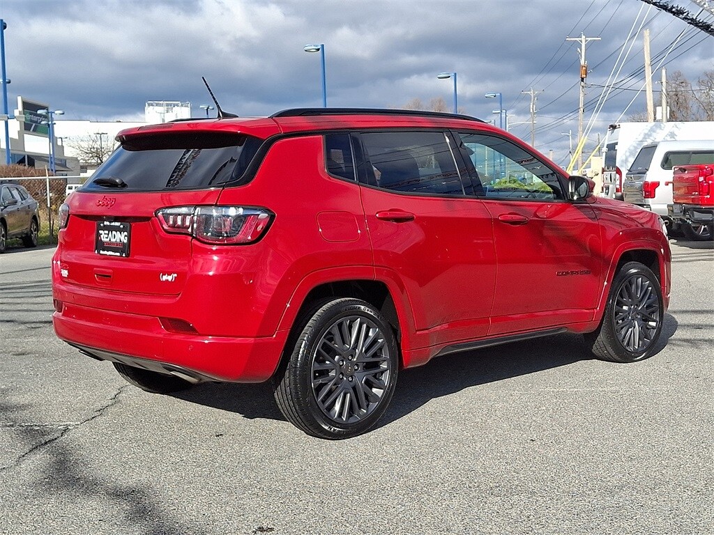 2023 Jeep Compass Limited Red Edition photo 4