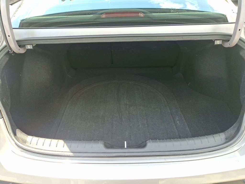 2025 Hyundai Elantra SEL - Photo 30