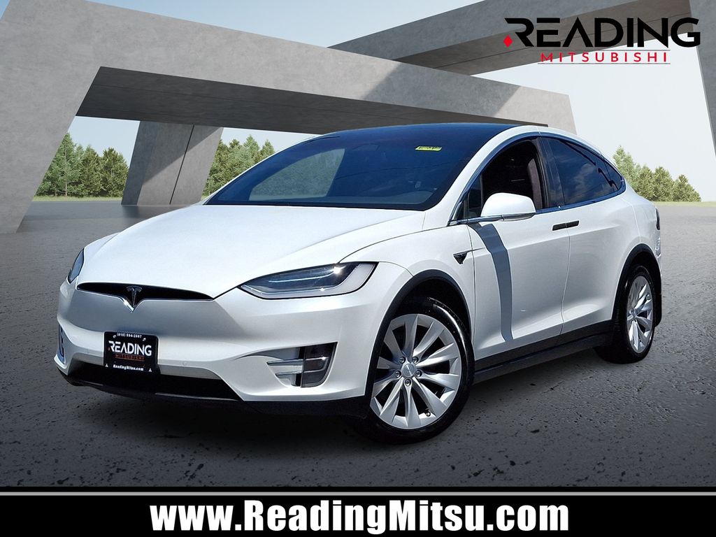2019 Tesla Model X's photo