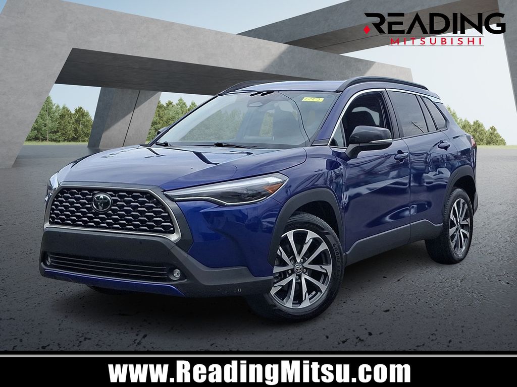 2025 Toyota Corolla Cross XLE