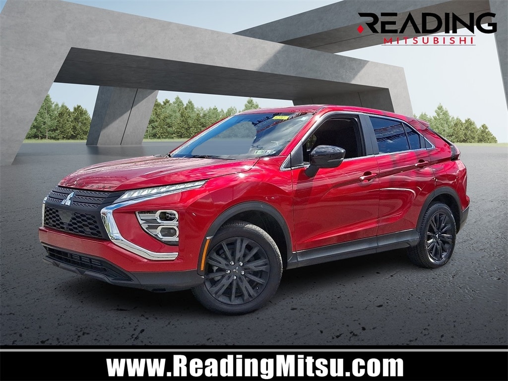 2024 Mitsubishi Eclipse Cross LE's photo