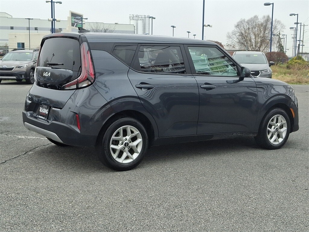 2024 Kia Soul LX photo 4
