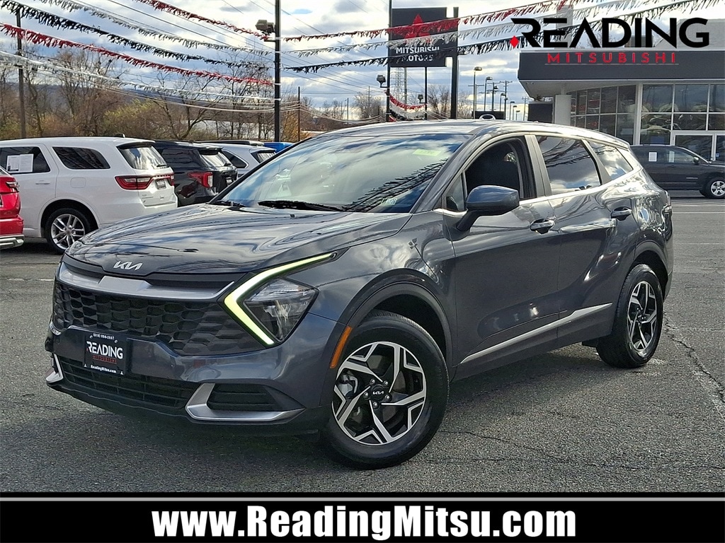 2023 Kia Sportage LX's photo