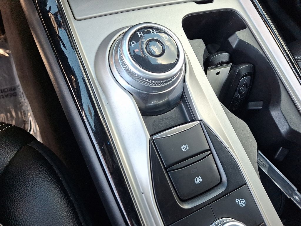 2022 Ford Explorer ST - Photo 17