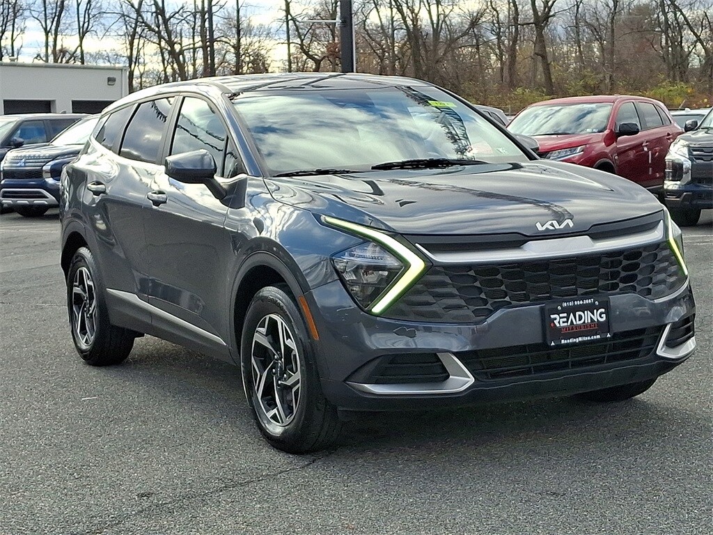 2023 Kia Sportage LX photo 3