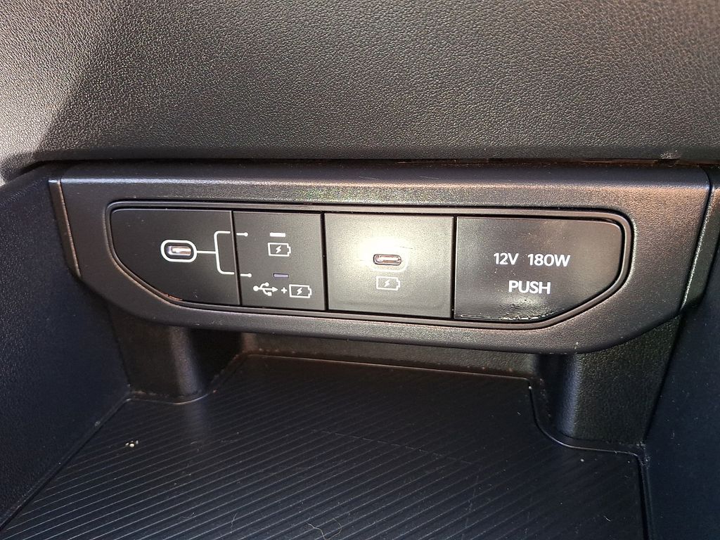 2025 Kia K4 LXS - Photo 25