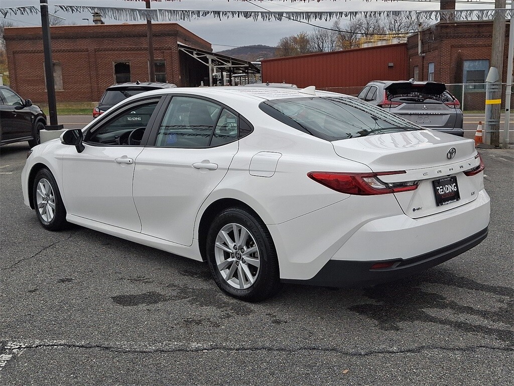 2025 Toyota Camry LE photo 4