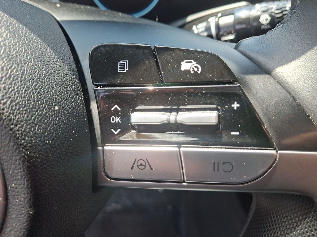 2025 Hyundai Elantra SEL - Photo 24