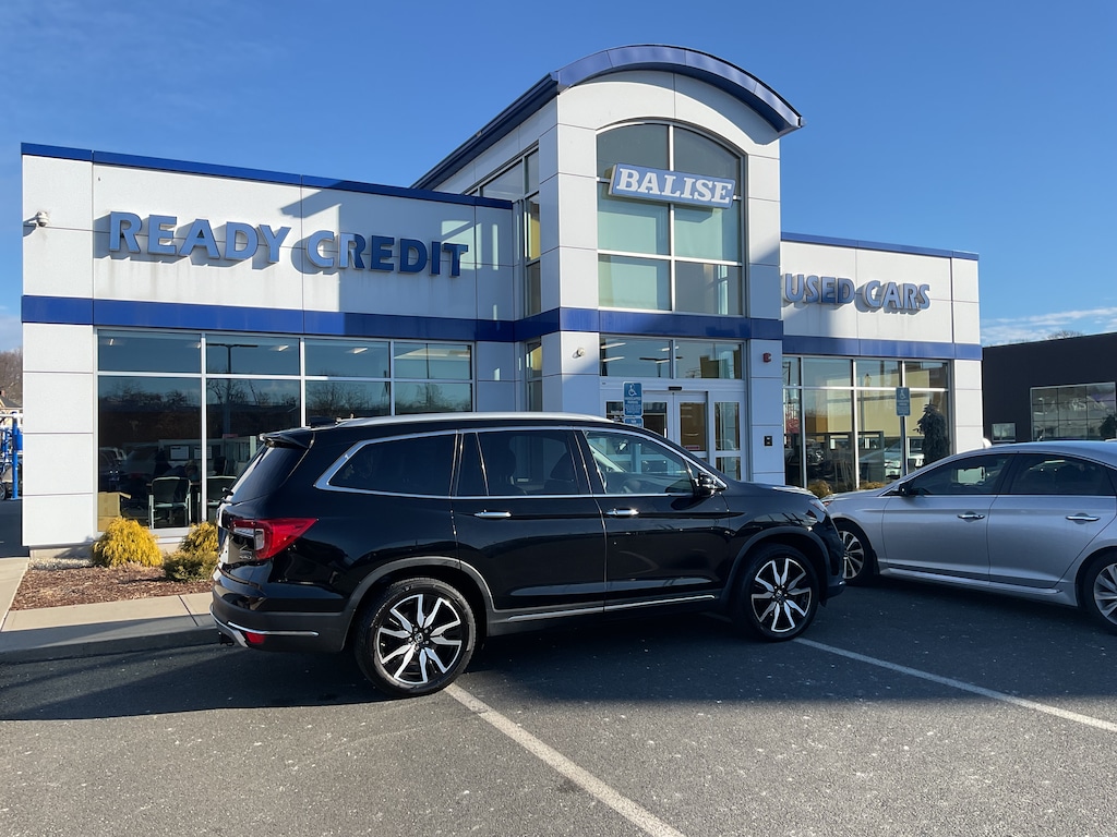 Used 2019 Honda Pilot Touring 8-Passenger AWD SUV