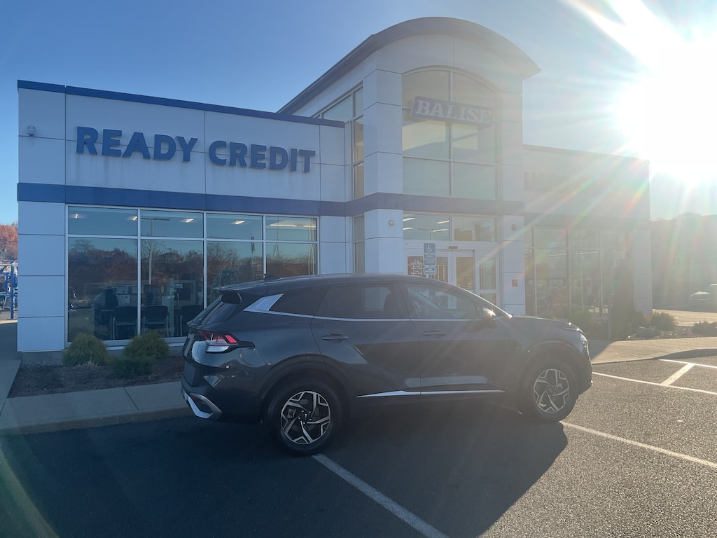 Used 2024 Kia Sportage LX SUV