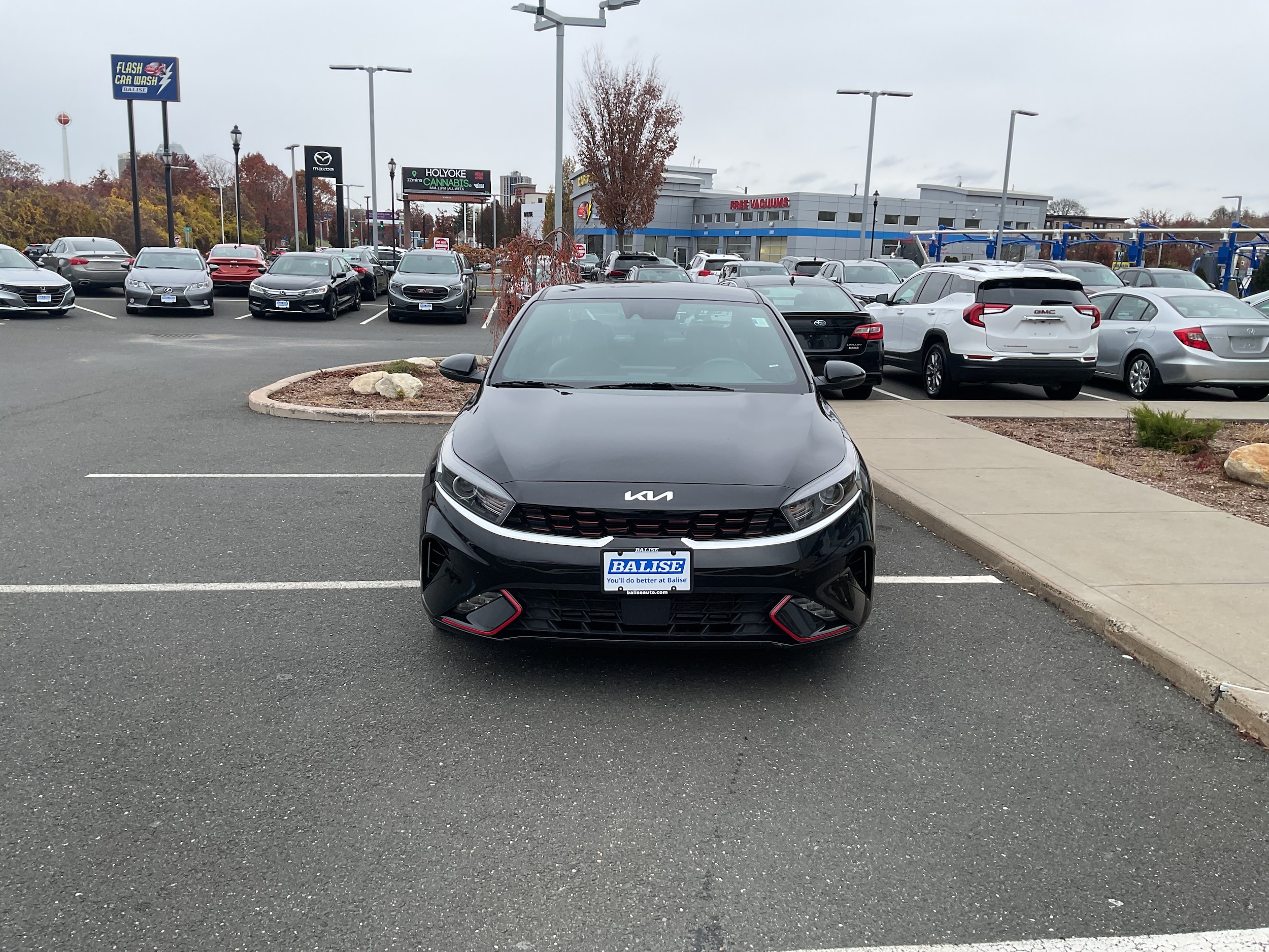 2022 Kia FORTE GT-Line's photo