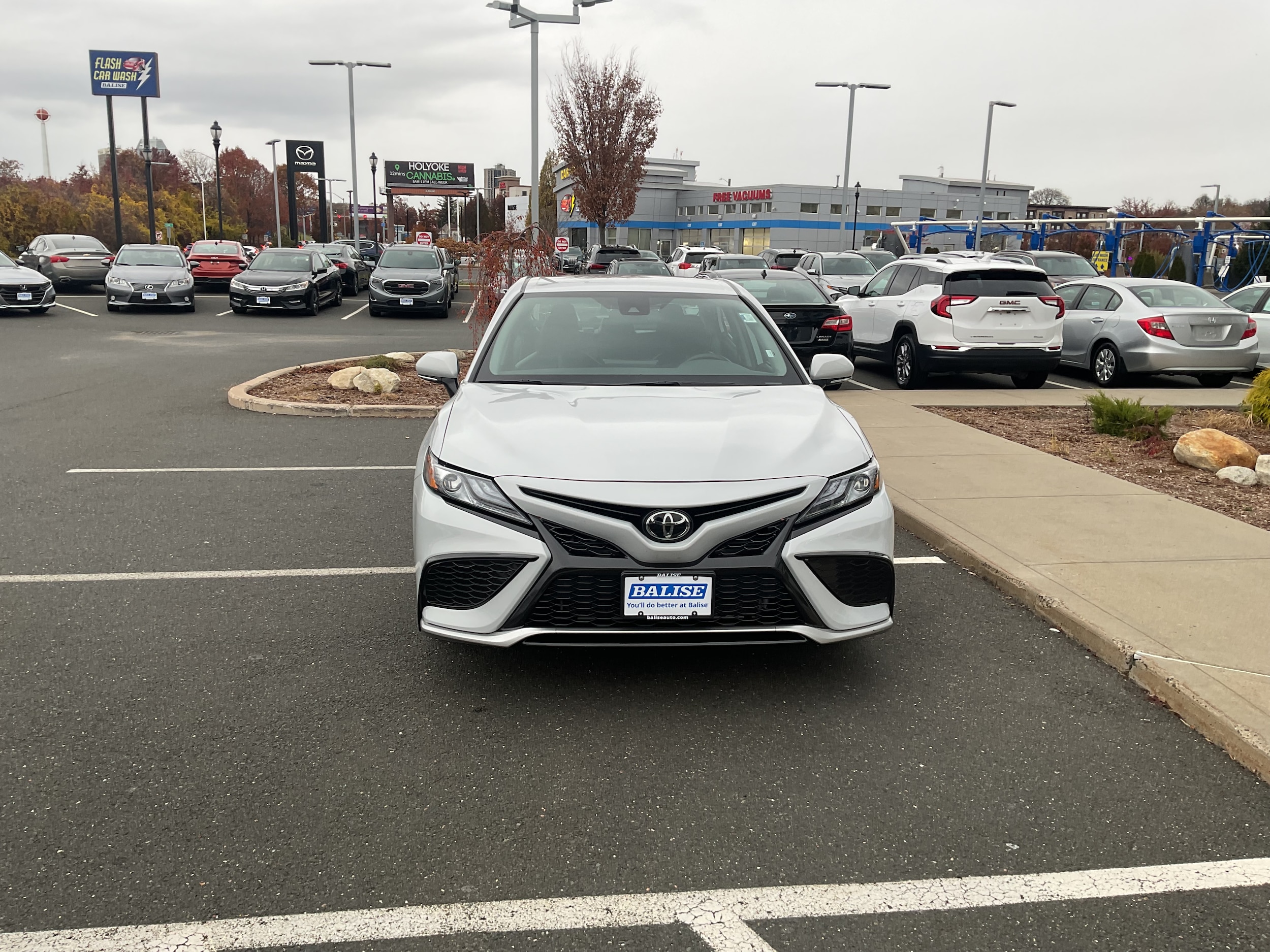 2024 Toyota Camry XSE's photo