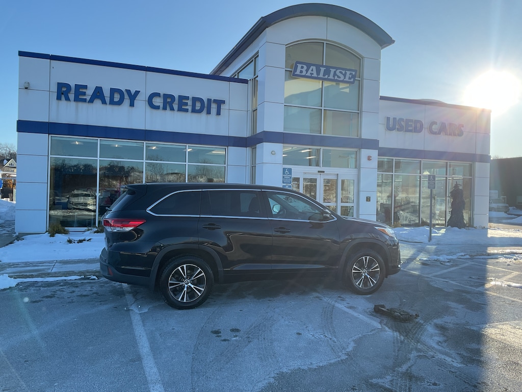 Used 2018 Toyota Highlander LE V6 SUV