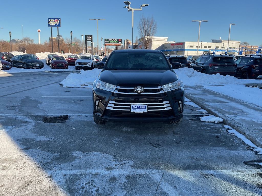 Used 2018 Toyota Highlander LE V6 SUV