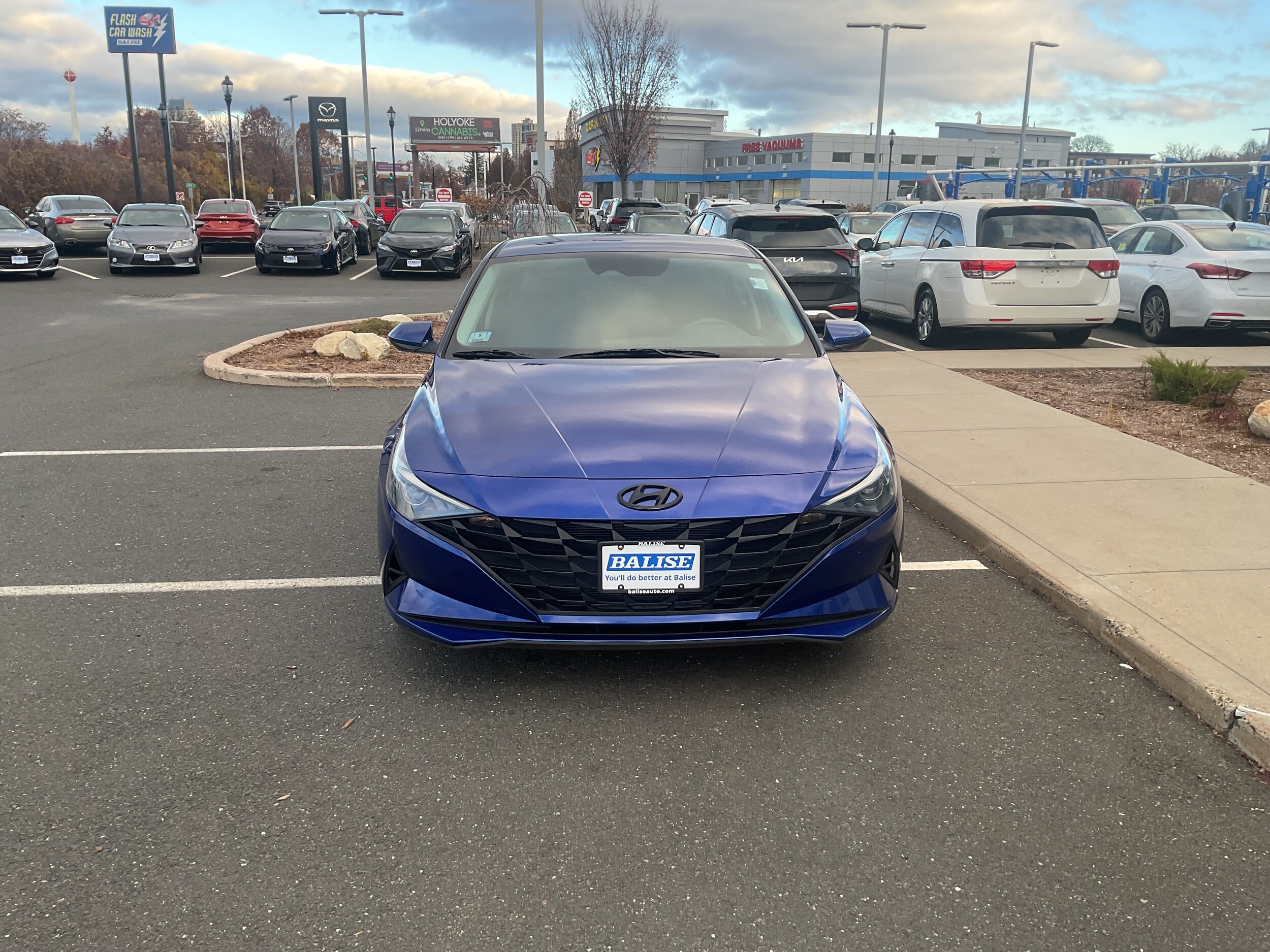 2021 Hyundai Elantra SEL's photo