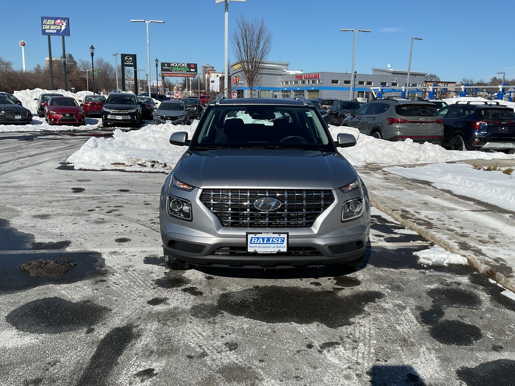 Used 2023 Hyundai Venue SEL SUV