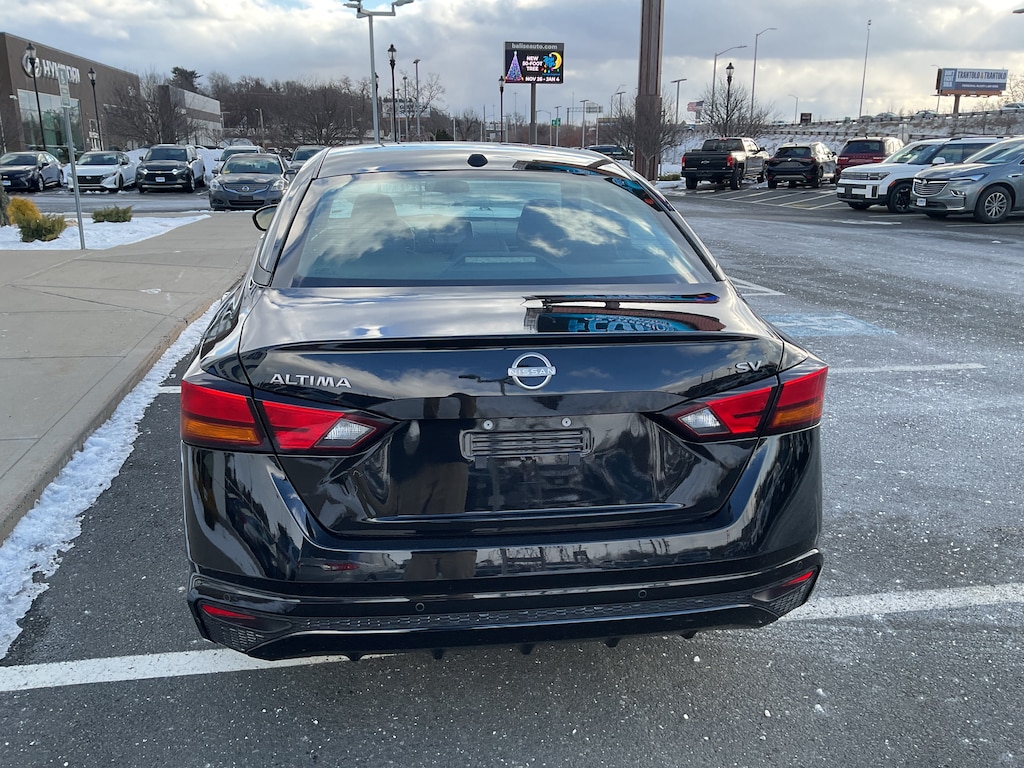 Used 2024 Nissan Altima 2.5 SV Sedan