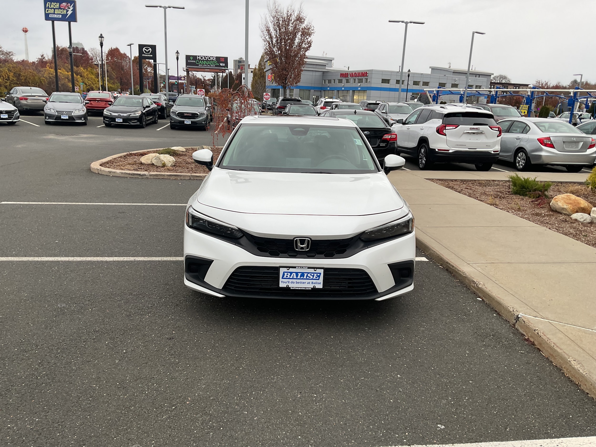 2024 Honda Civic Hatchback EX-L's photo