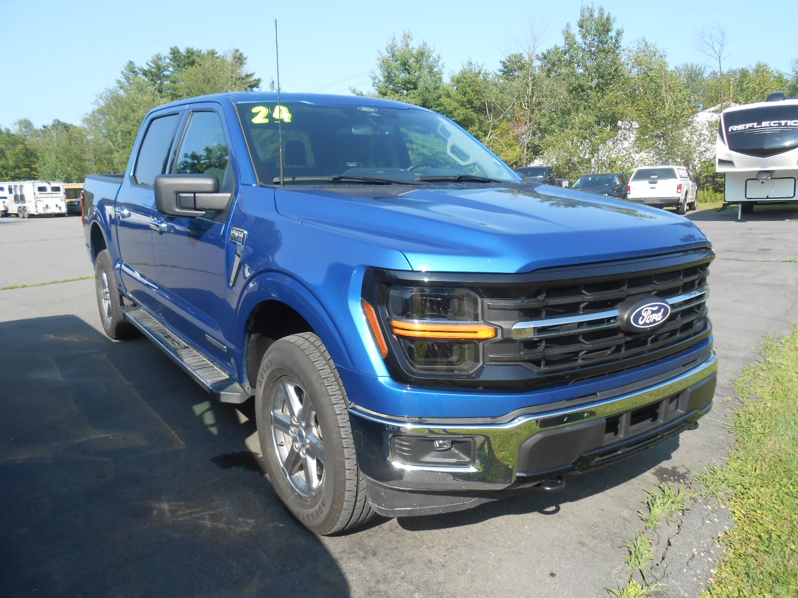 2024 Ford F-150 XLT photo 2