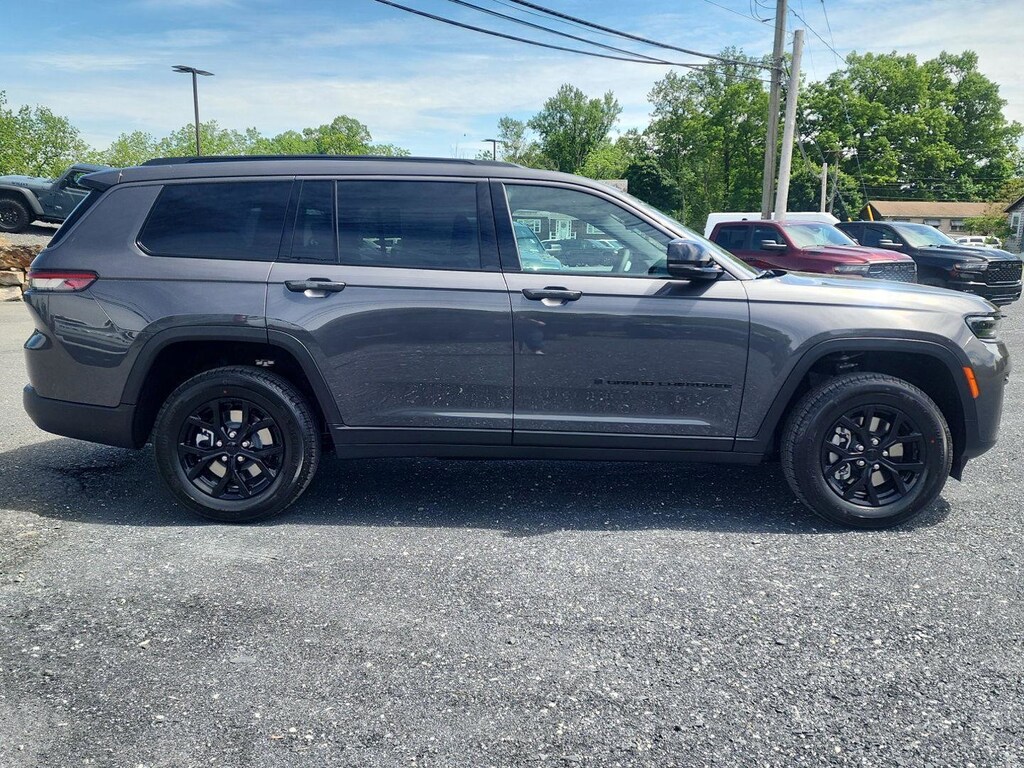 New 2026 Jeep Grand Cherokee L LAREDO ALTITUDE 4X4 Sport Utility