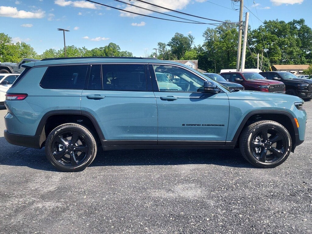 New 2026 Jeep Grand Cherokee L LIMITED 4X4 Sport Utility