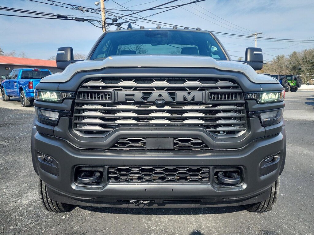 New 2026 Ram 5500 Chassis Cab TRADESMAN REGULAR 4X4 60' CA Pickup