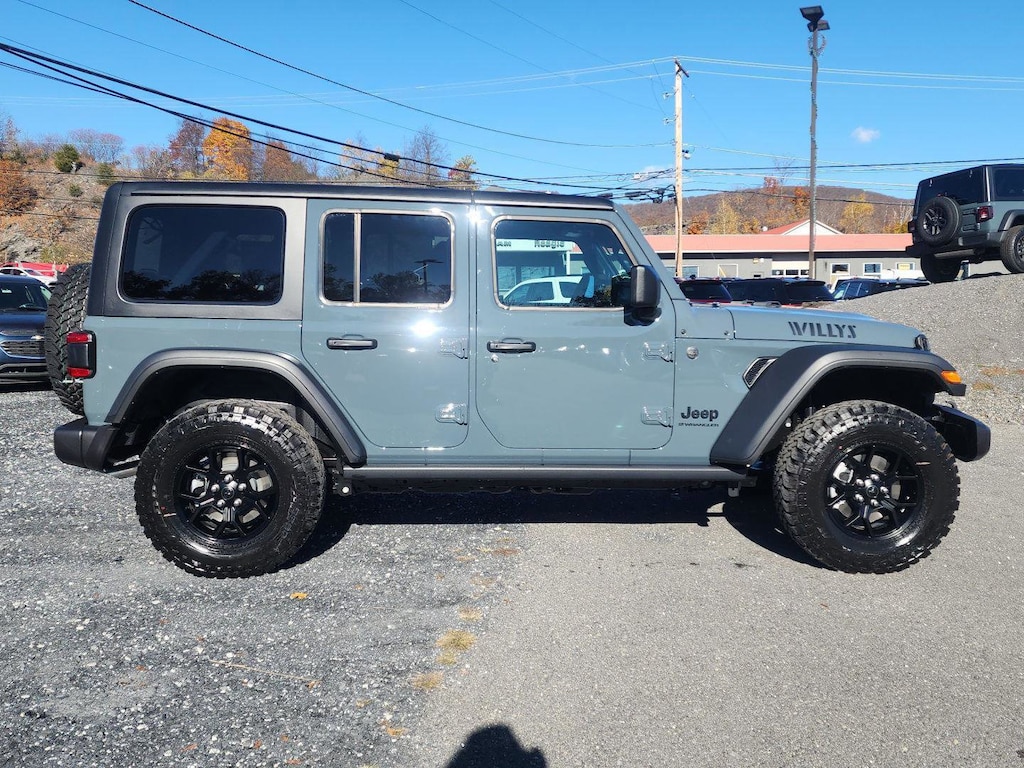 New 2026 Jeep Wrangler 4-DOOR WILLYS Sport Utility