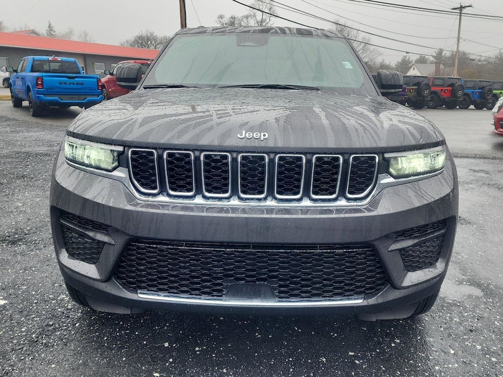 New 2026 Jeep Grand Cherokee LAREDO X 4X4 Sport Utility
