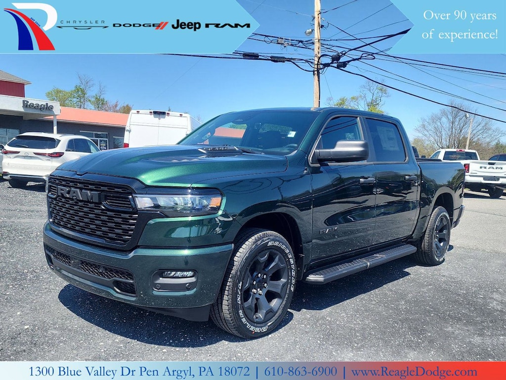 New 2026 Ram 1500 EXPRESS CREW CAB 4X4 5'7 BOX Pickup