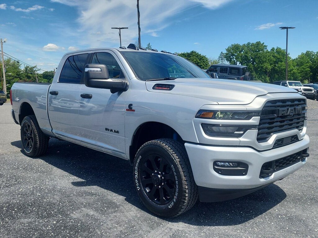 New 2026 Ram 2500 BIG HORN CREW CAB 4X4 6'4 BOX Pickup