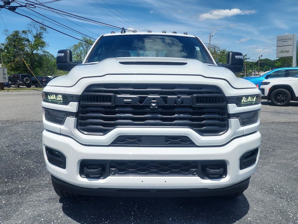 New 2026 Ram 2500 BLACK EXPRESS CREW CAB 4X4 6'4 BOX Pickup