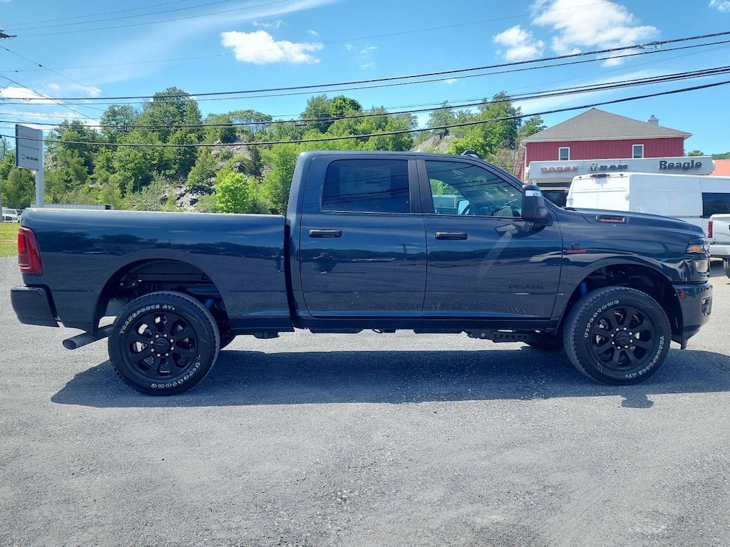 New 2026 Ram 2500 BIG HORN CREW CAB 4X4 6'4 BOX Pickup
