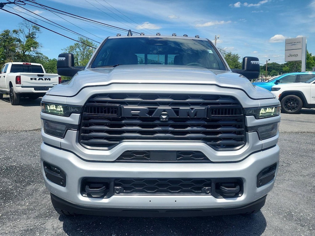 New 2026 Ram 2500 BIG HORN CREW CAB 4X4 6'4 BOX Pickup