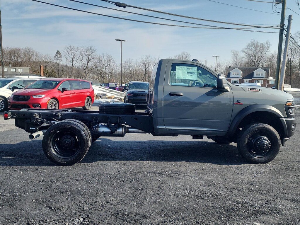 New 2026 Ram 5500 Chassis Cab TRADESMAN REGULAR 4X4 60' CA Pickup