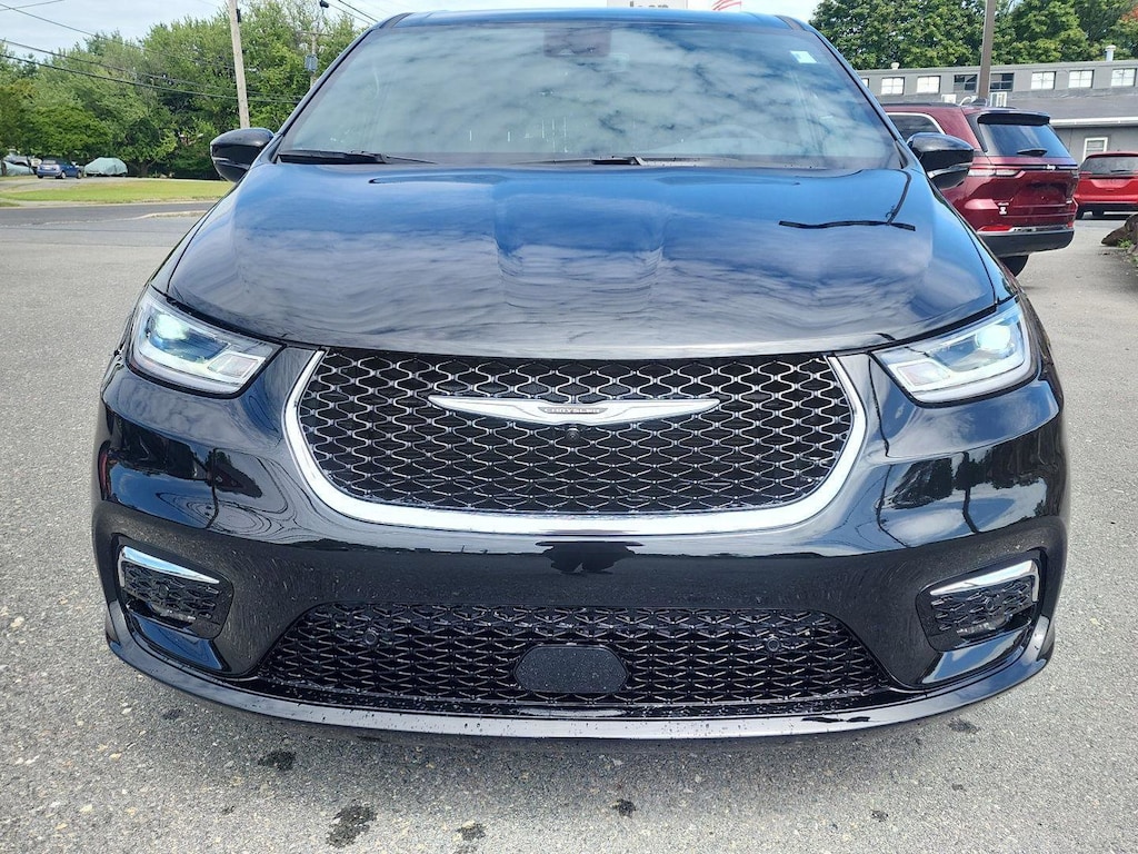 New 2026 Chrysler Pacifica SELECT Passenger Van