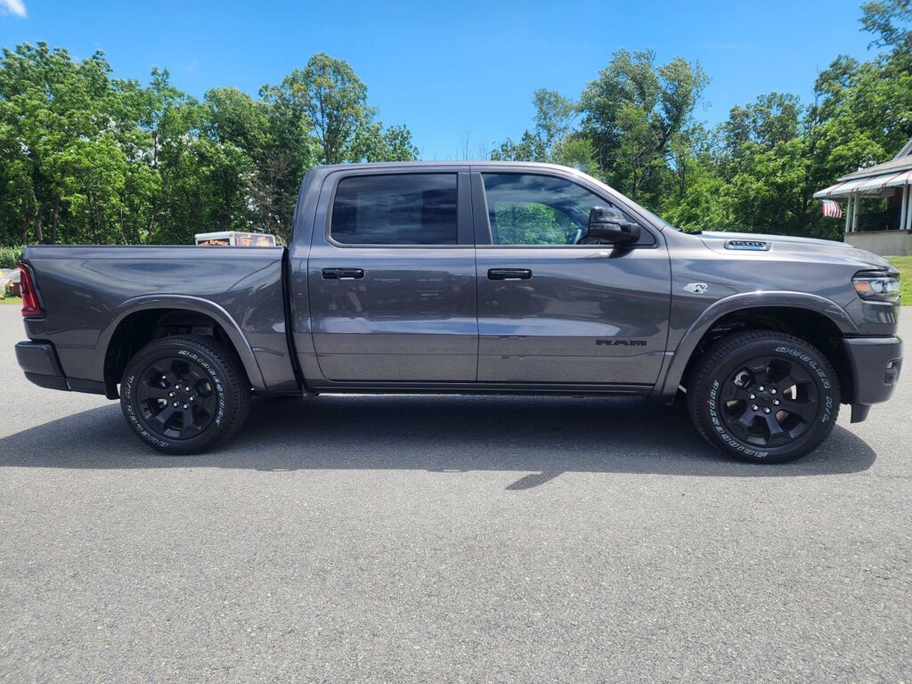 New 2026 Ram 1500 BIG HORN CREW CAB 4X4 5'7 BOX Pickup