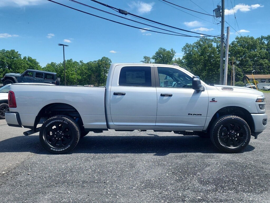 New 2026 Ram 2500 BIG HORN CREW CAB 4X4 6'4 BOX Pickup