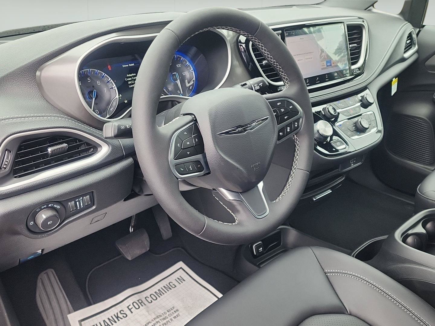 2026 Chrysler Pacifica Select - Photo 10