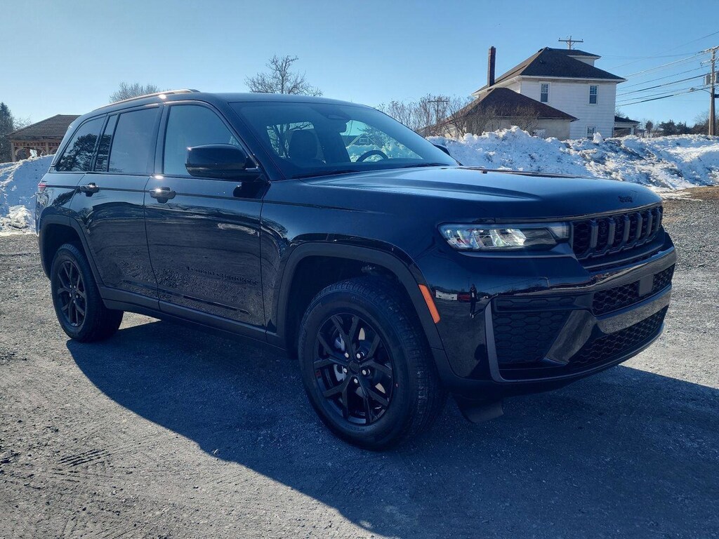 New 2026 Jeep Grand Cherokee LAREDO ALTITUDE 4X4 Sport Utility