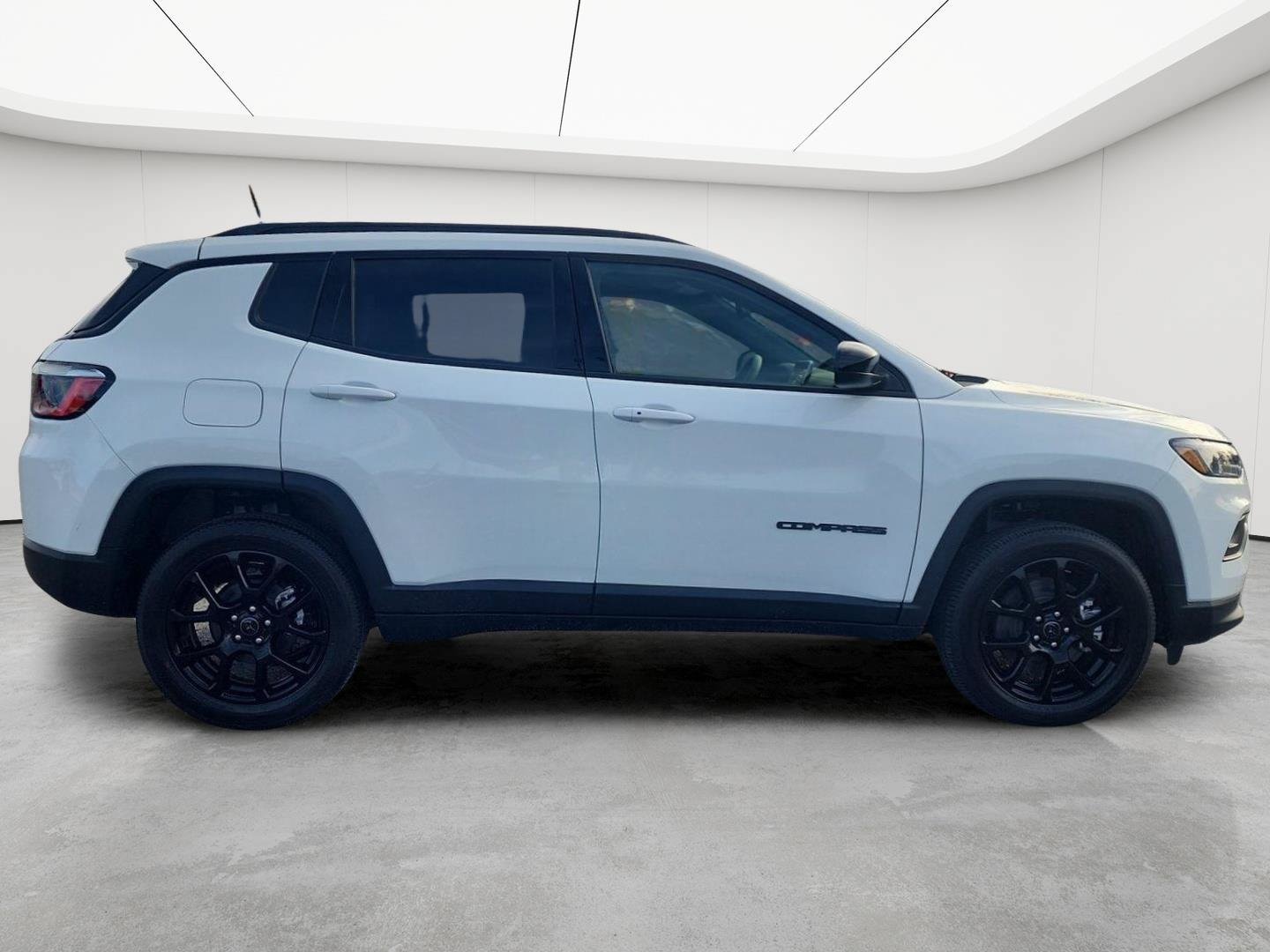2026 Jeep Compass Latitude Altitude - Photo 4