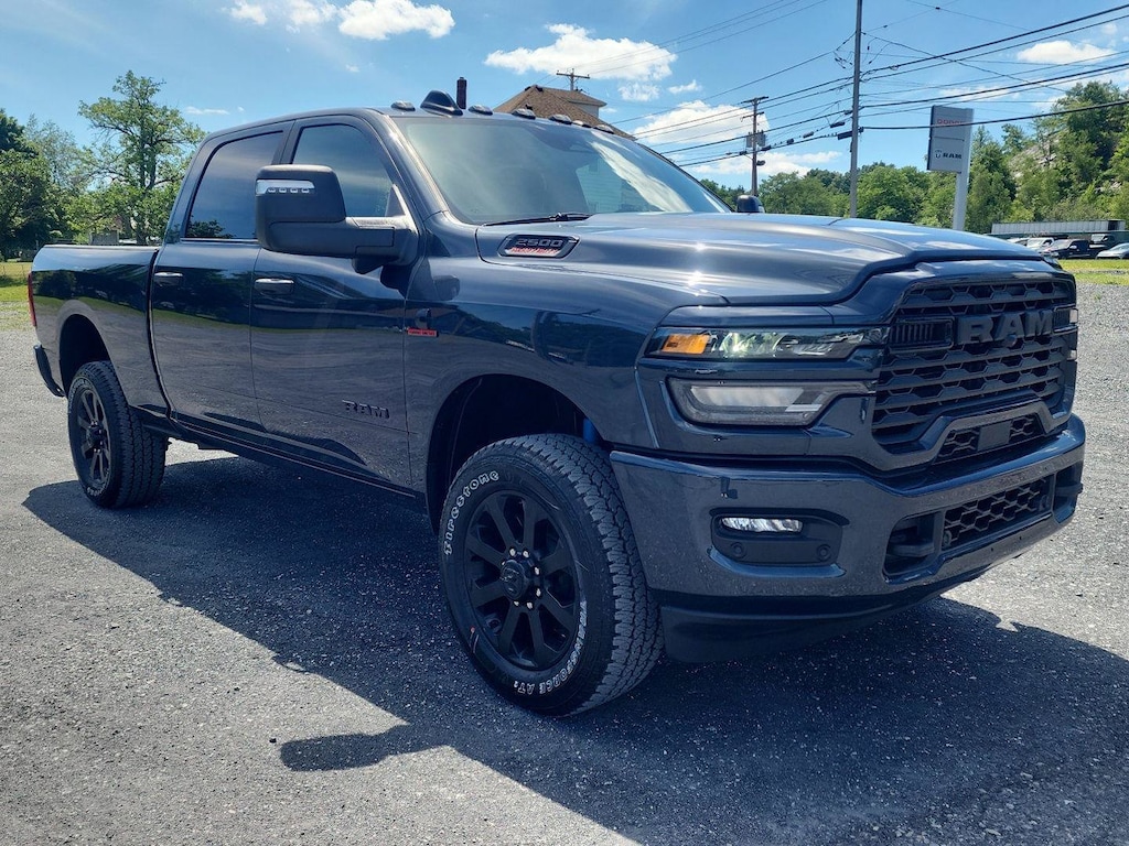 New 2026 Ram 2500 BIG HORN CREW CAB 4X4 6'4 BOX Pickup