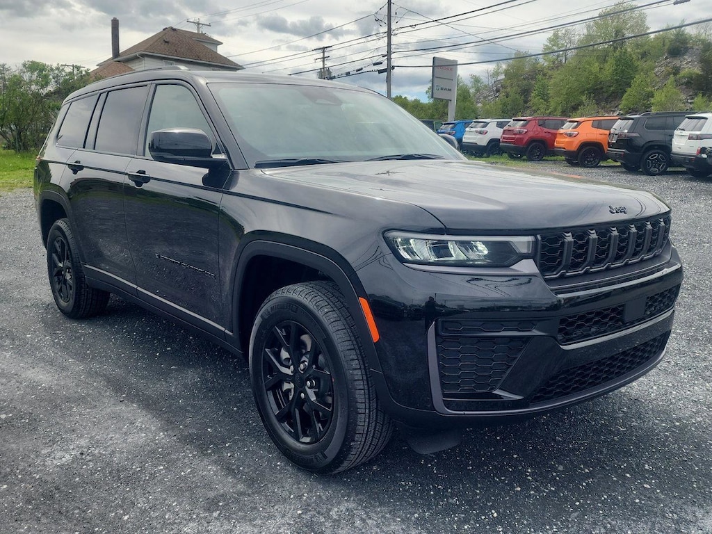 New 2026 Jeep Grand Cherokee L LAREDO ALTITUDE 4X4 Sport Utility