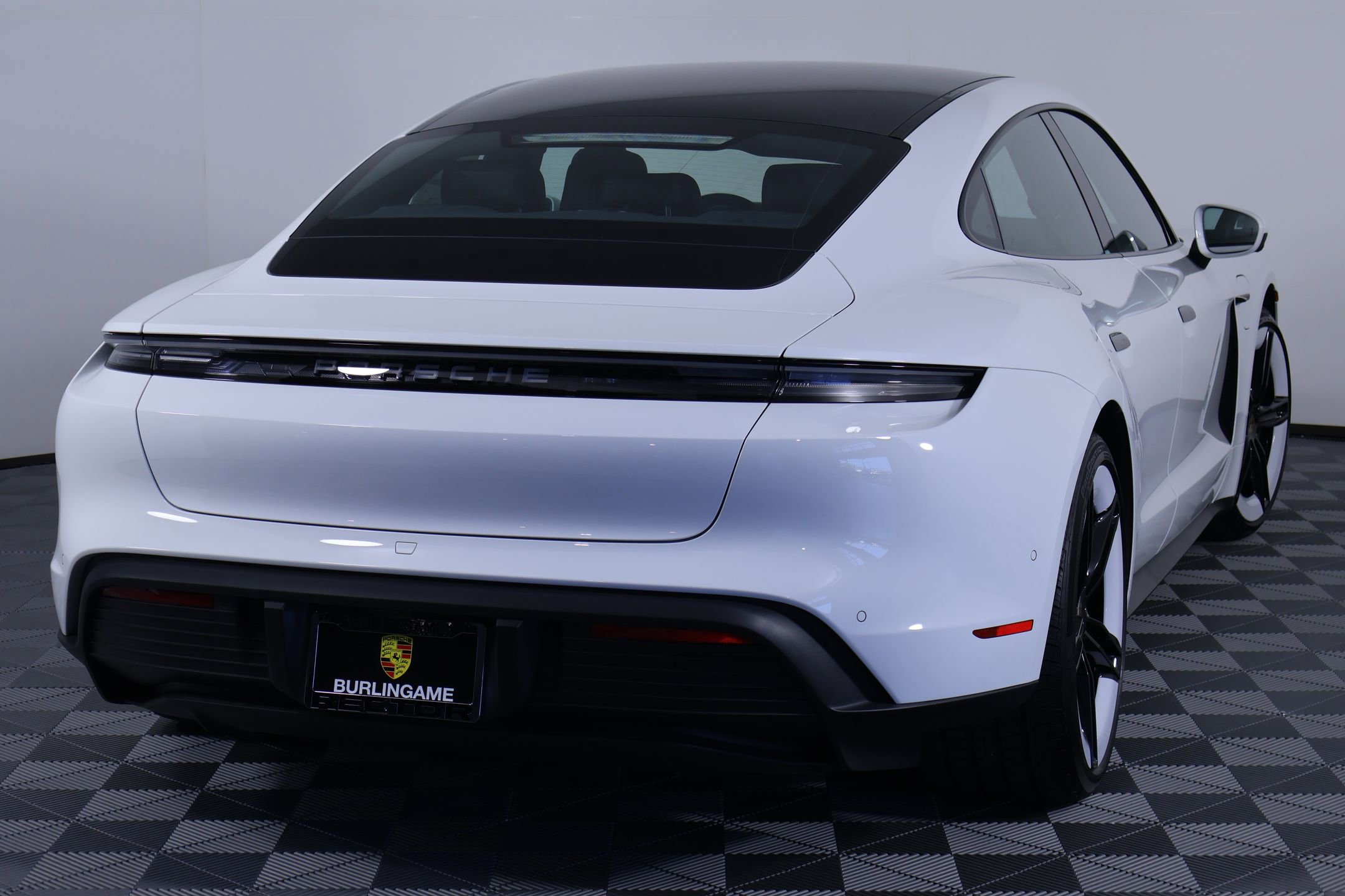 2025 Porsche Taycan Base - Photo 7
